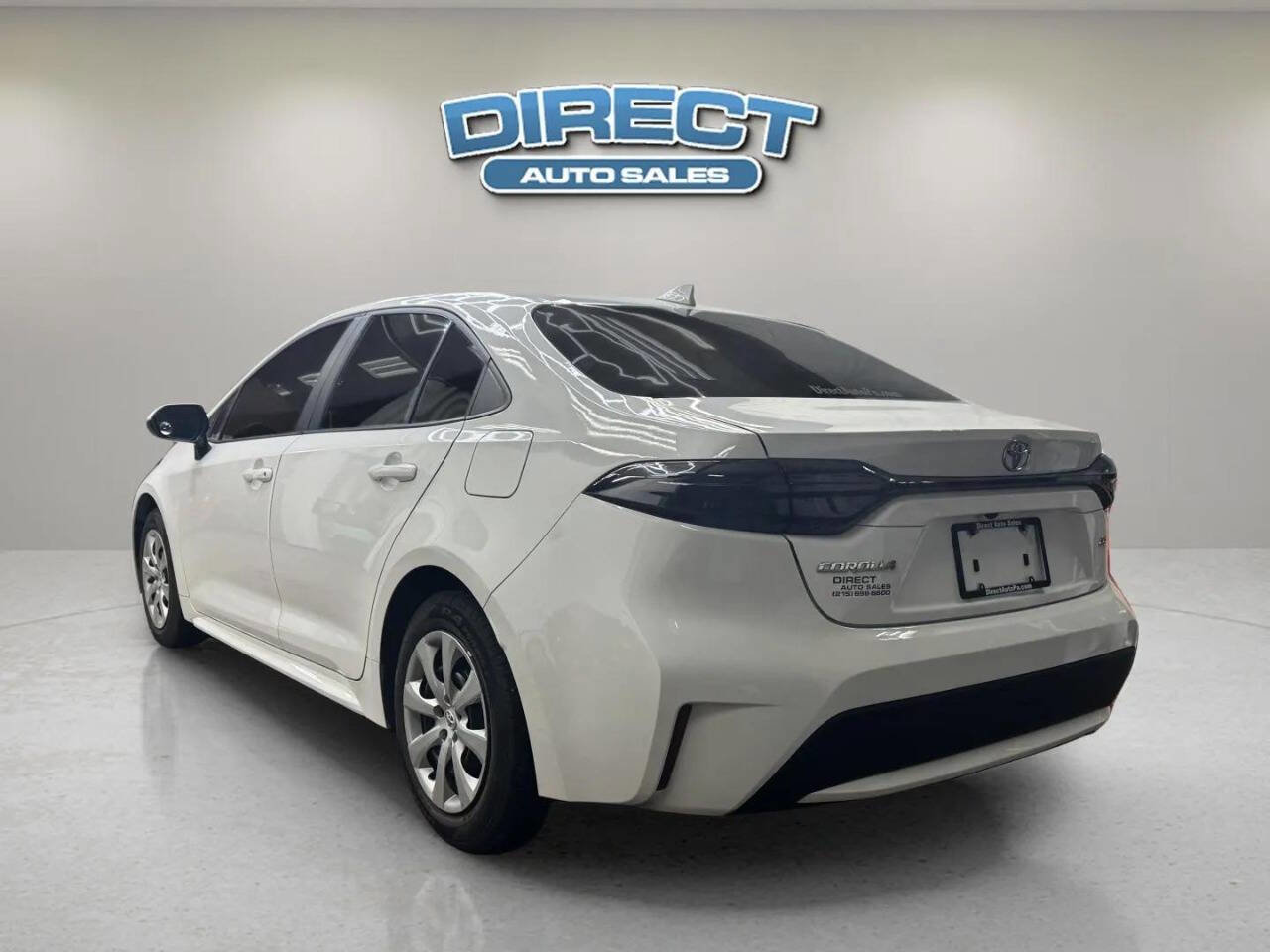 Used 2022 Toyota Corolla LE FWD image 4