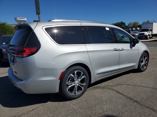 New 2026 Chrysler Pacifica Pinnacle image 6
