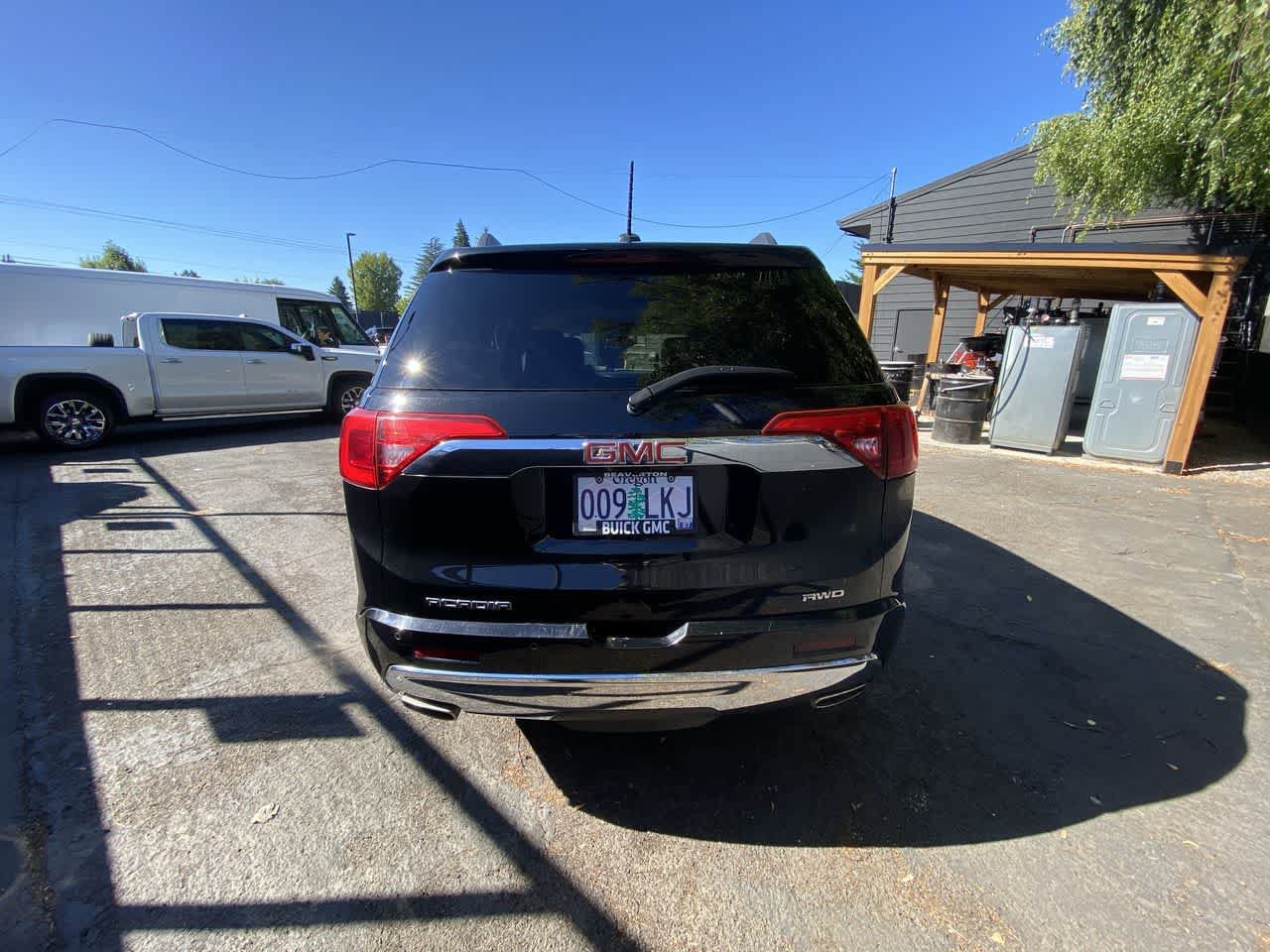 Used 2019 GMC Acadia Denali w/ Technology Package AWD/4WD image 5
