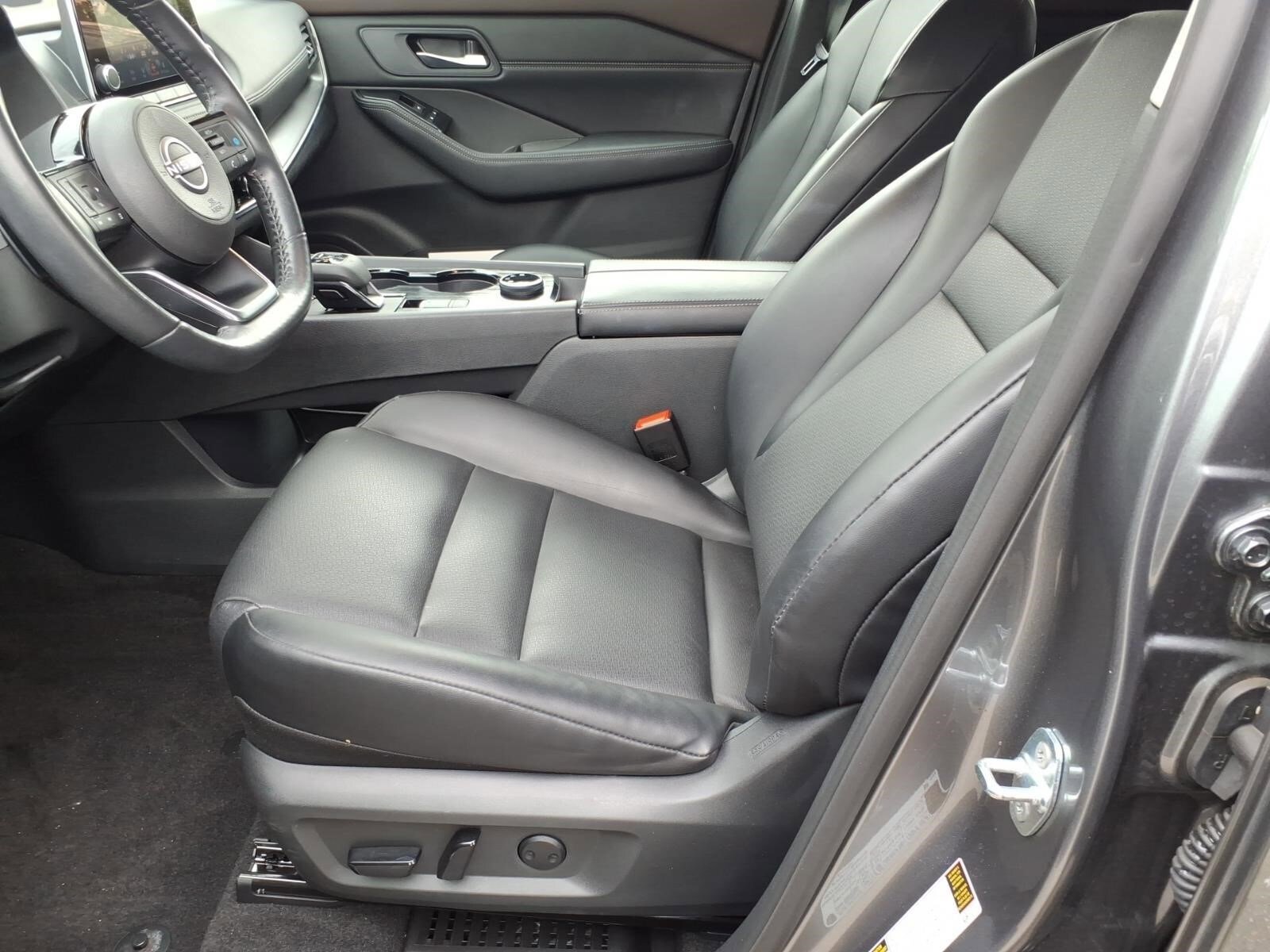 Used 2023 Nissan Rogue SV w/ SV Premium B Package AWD/4WD image 15