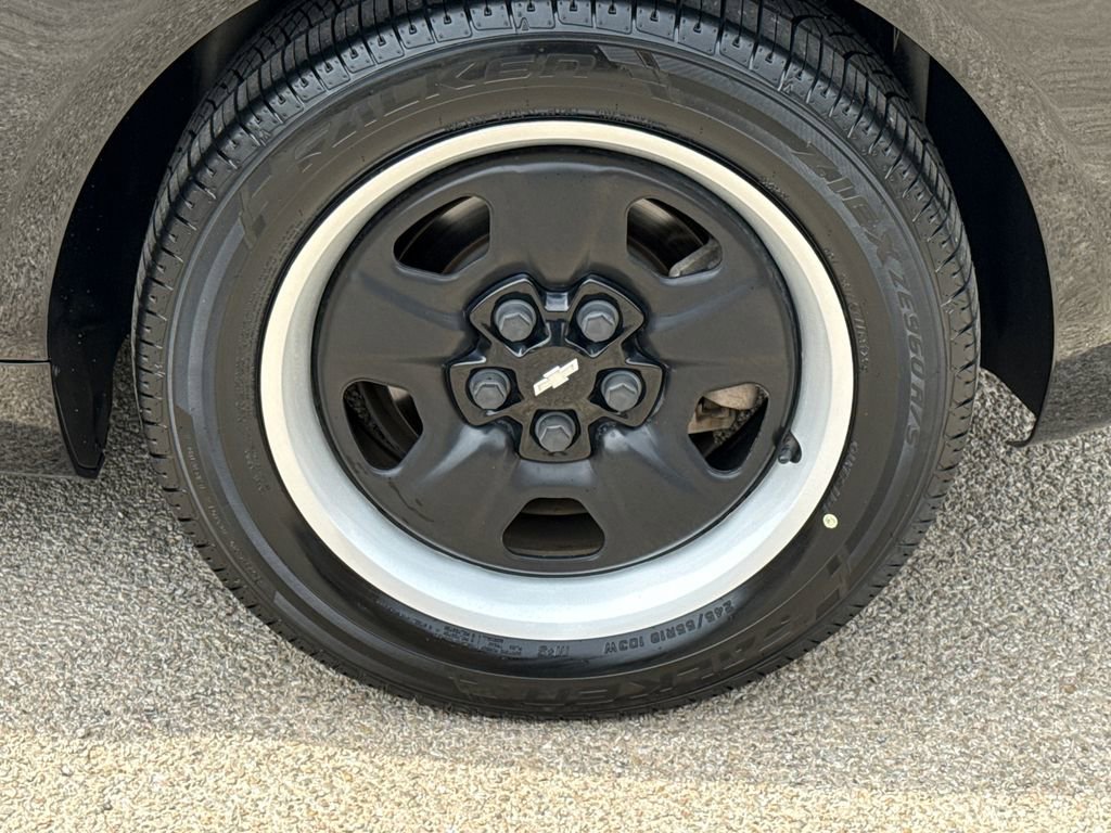 Used 2013 Chevrolet Camaro LS RWD image 9