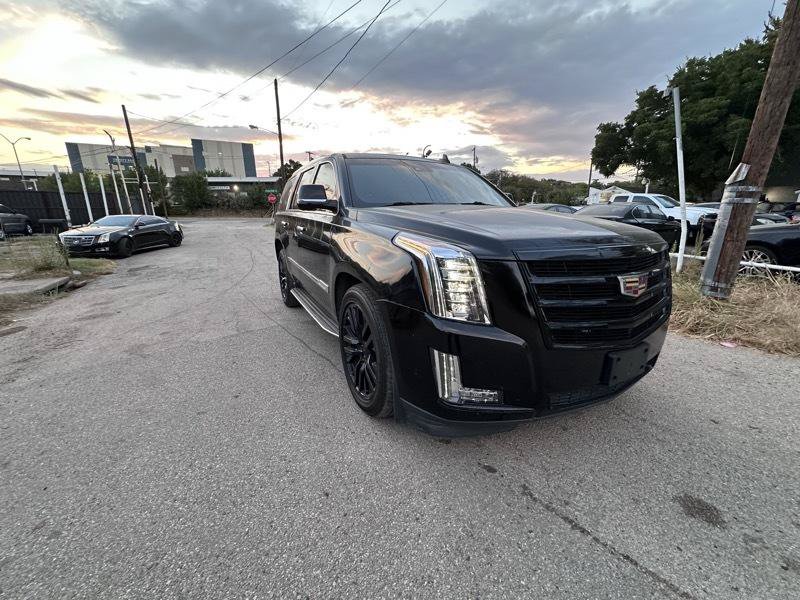 Used 2017 Cadillac Escalade Luxury AWD/4WD image 11