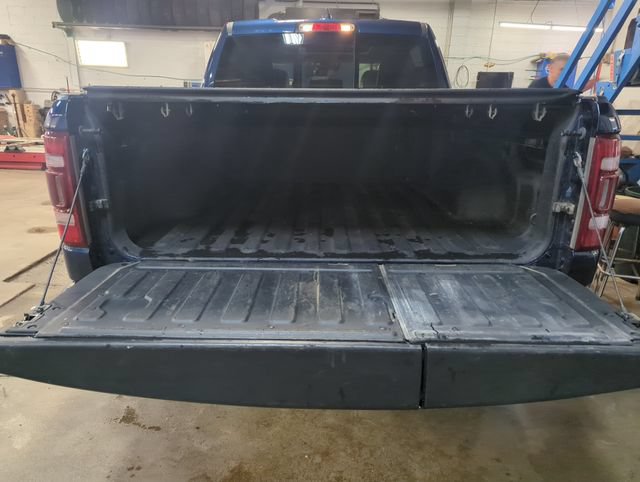 Used 2022 RAM 1500 Laramie AWD/4WD image 5