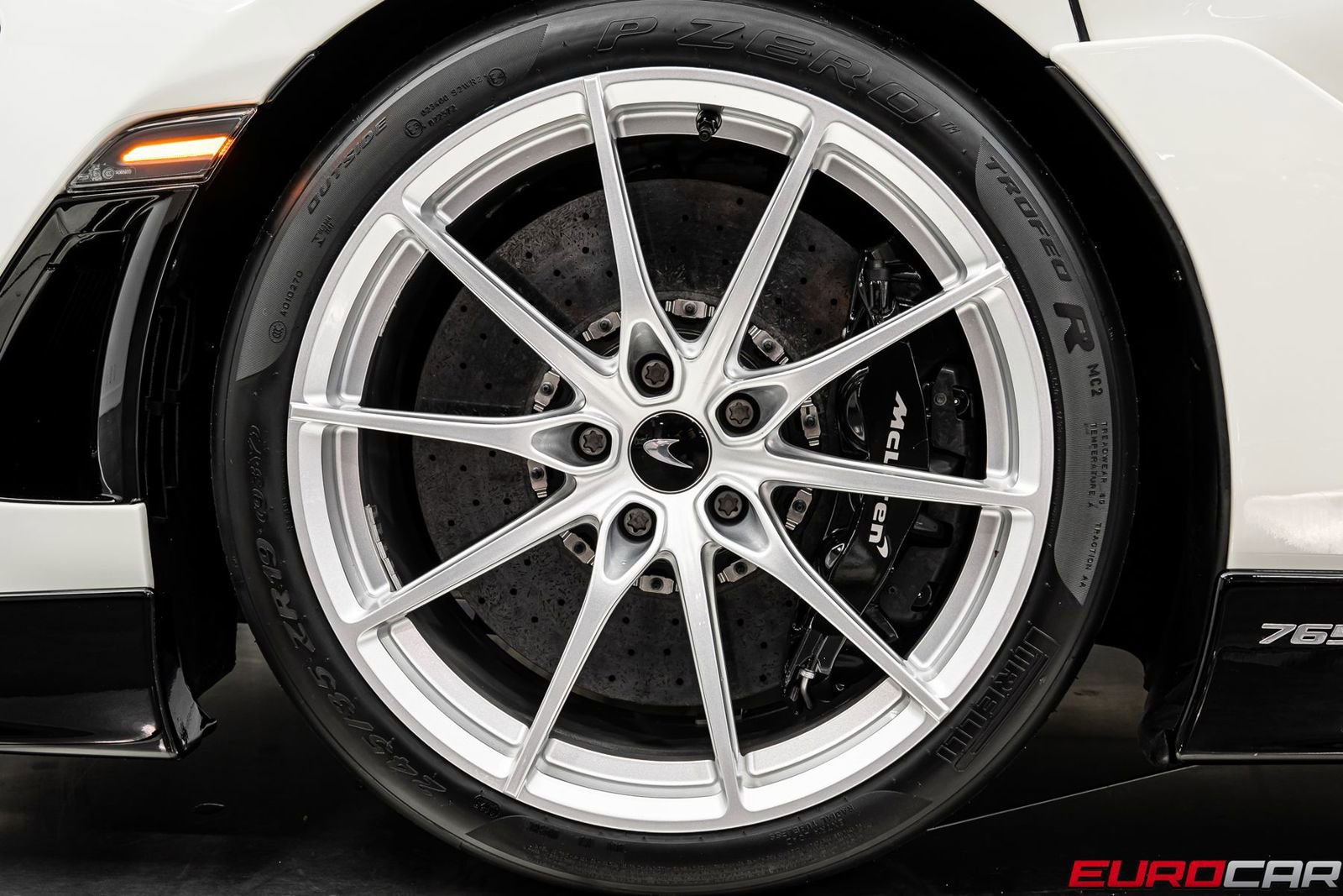 Used 2021 McLaren 765LT RWD image 23