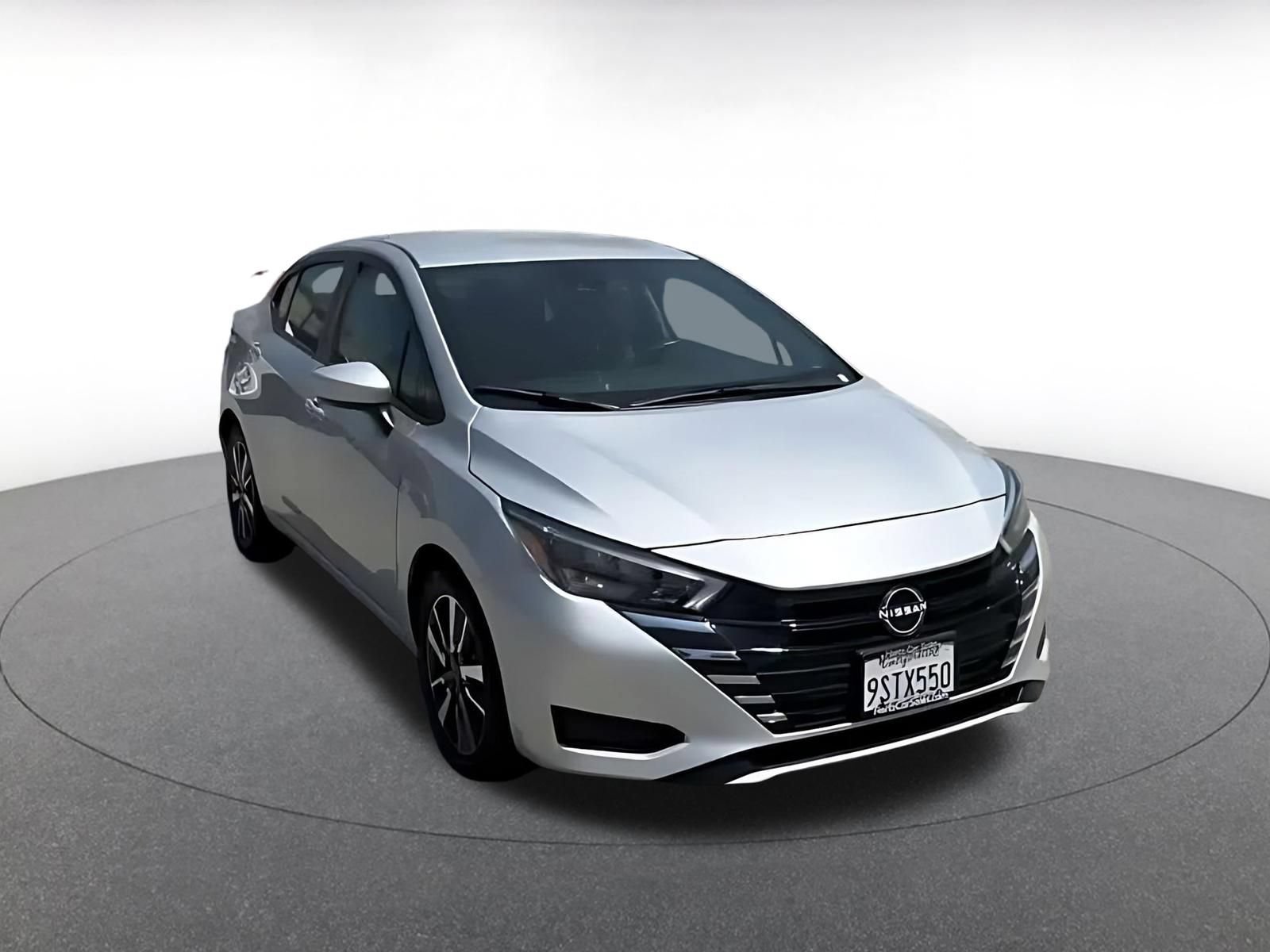 Used 2025 Nissan Versa SV FWD image 3