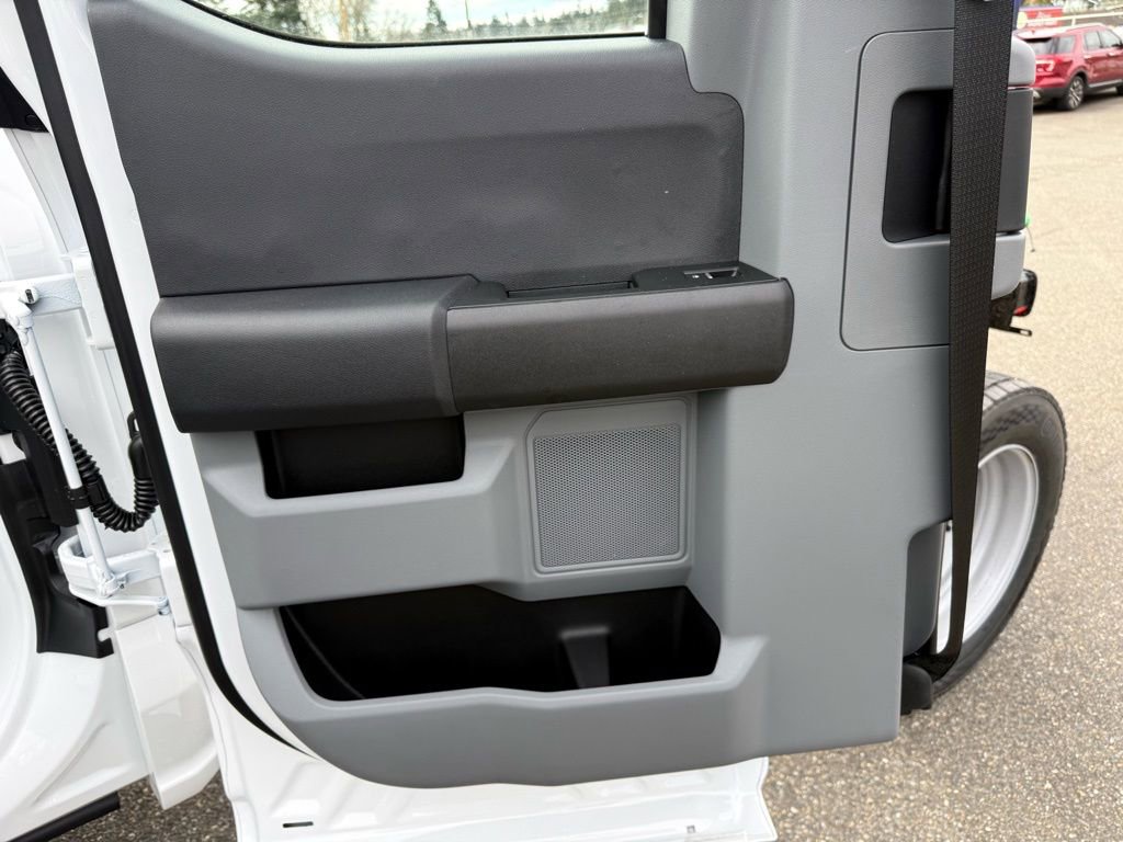 New 2026 Ford F550 4x4 Supercab Super Duty image 19