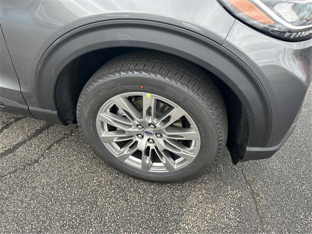 New 2026 Ford Explorer Active w/ Active Comfort Package image 11