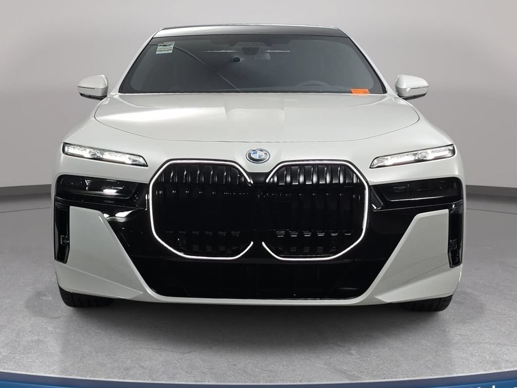 New 2026 BMW i7 xDrive60 w/ Executive Package AWD/4WD image 2