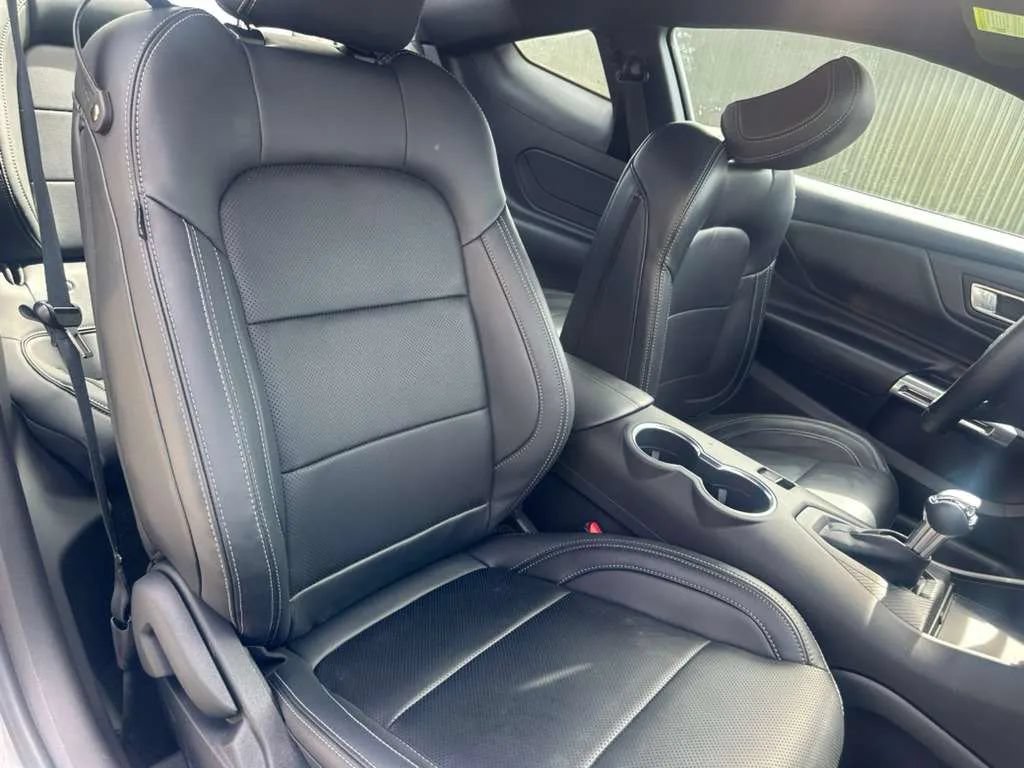 Used 2025 Ford Mustang Premium RWD image 13