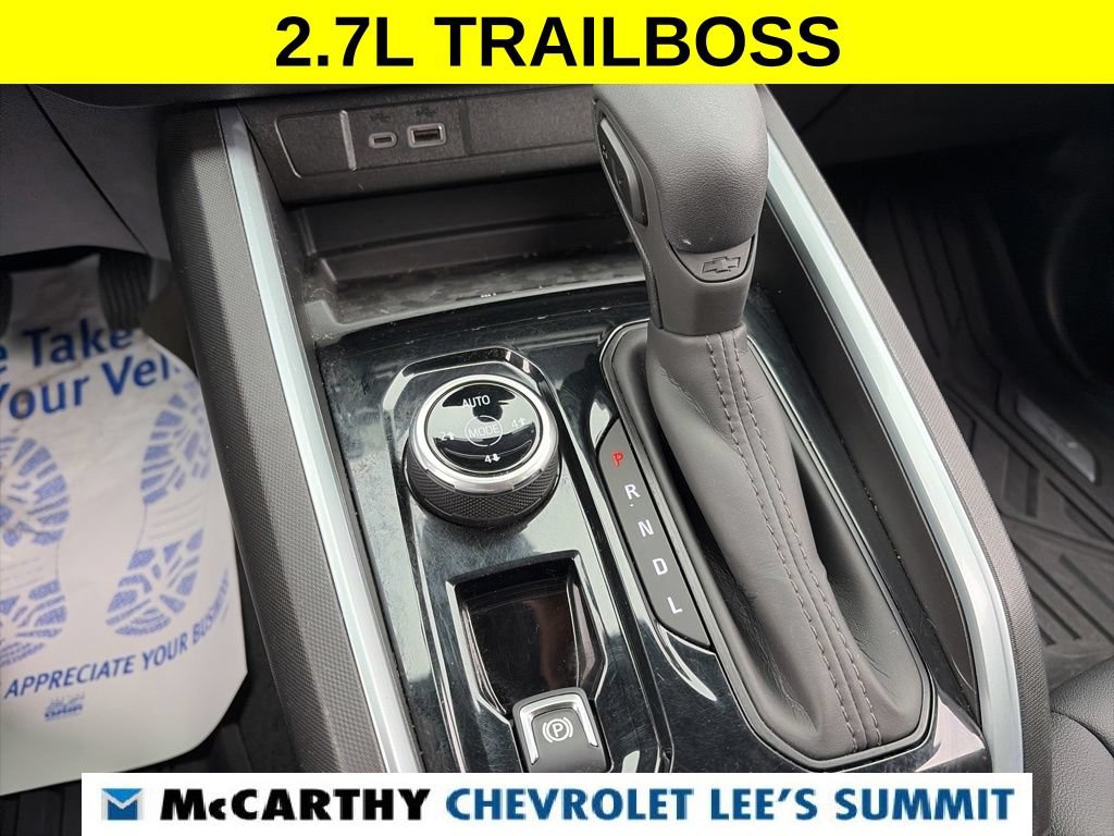 Used 2025 Chevrolet Colorado Trail Boss AWD/4WD image 9