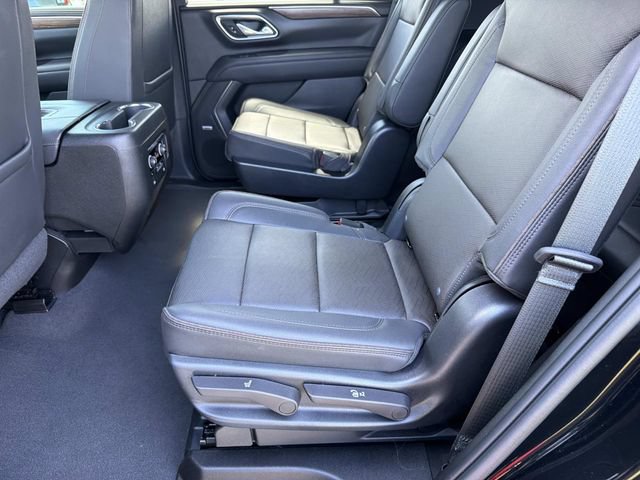 Used 2023 Chevrolet Tahoe High Country w/ Premium Package 2 AWD/4WD image 16
