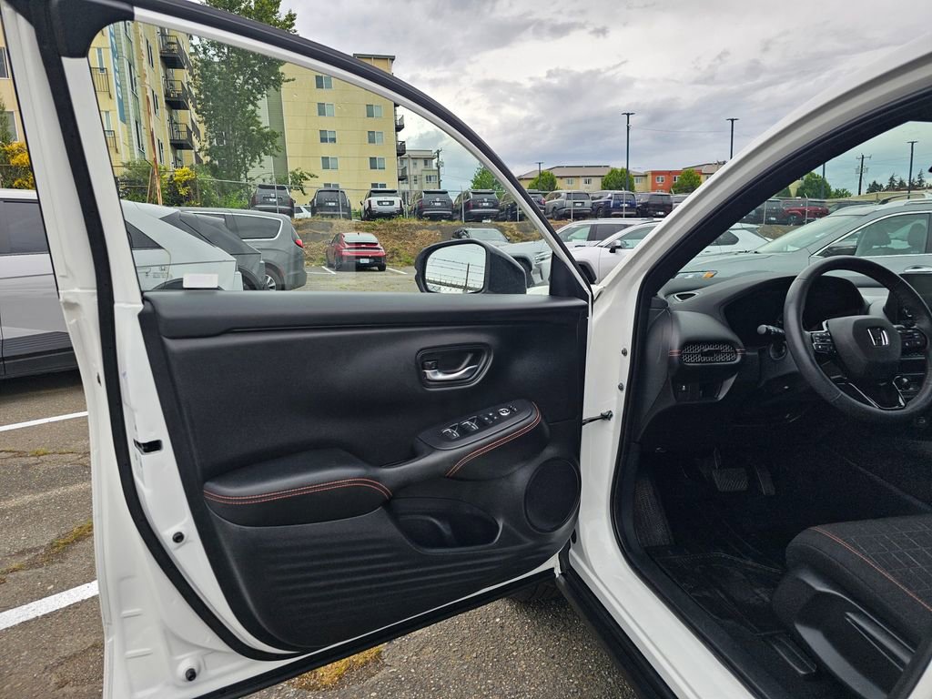 Used 2024 Honda HR-V Sport image 18