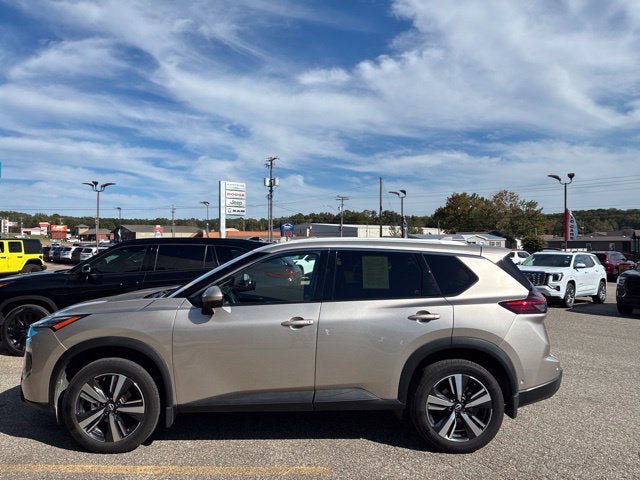 Used 2024 Nissan Rogue SL w/ SL Premium Package AWD/4WD image 4