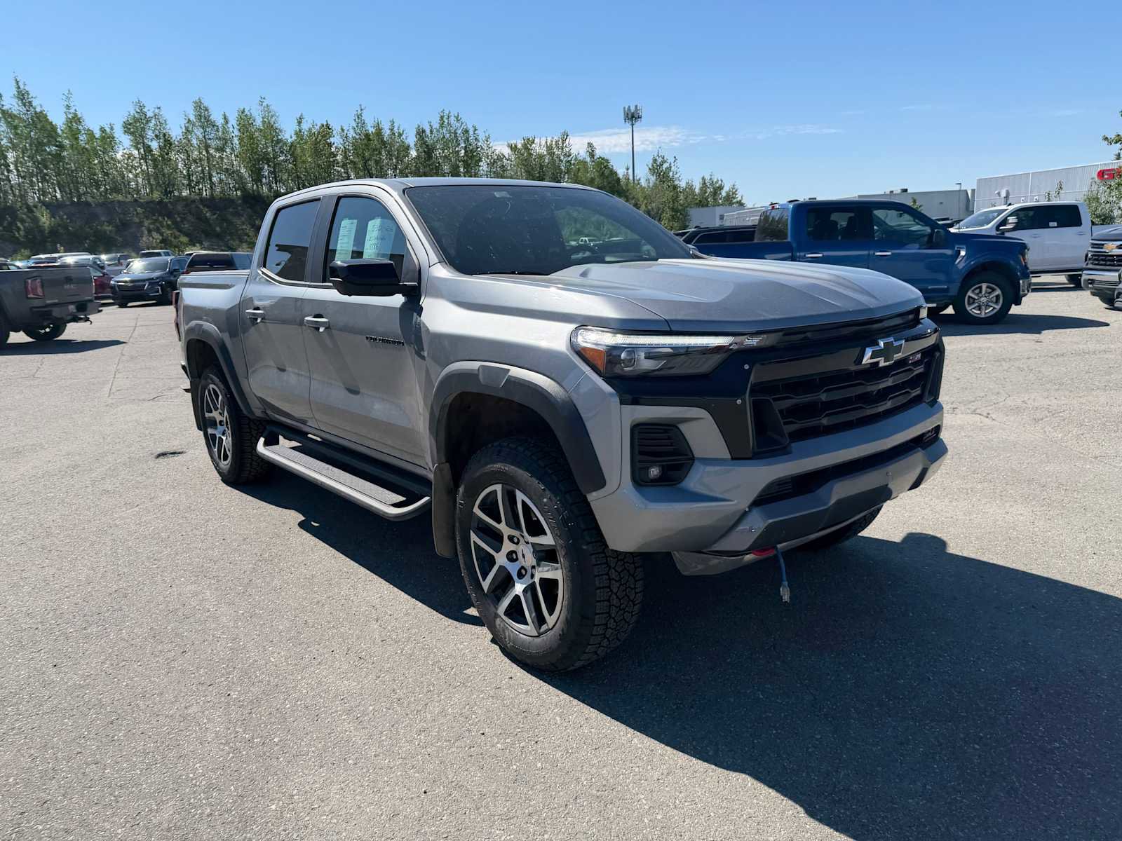 Used 2023 Chevrolet Colorado Z71 w/ Z71 Convenience Package 2 AWD/4WD image 5
