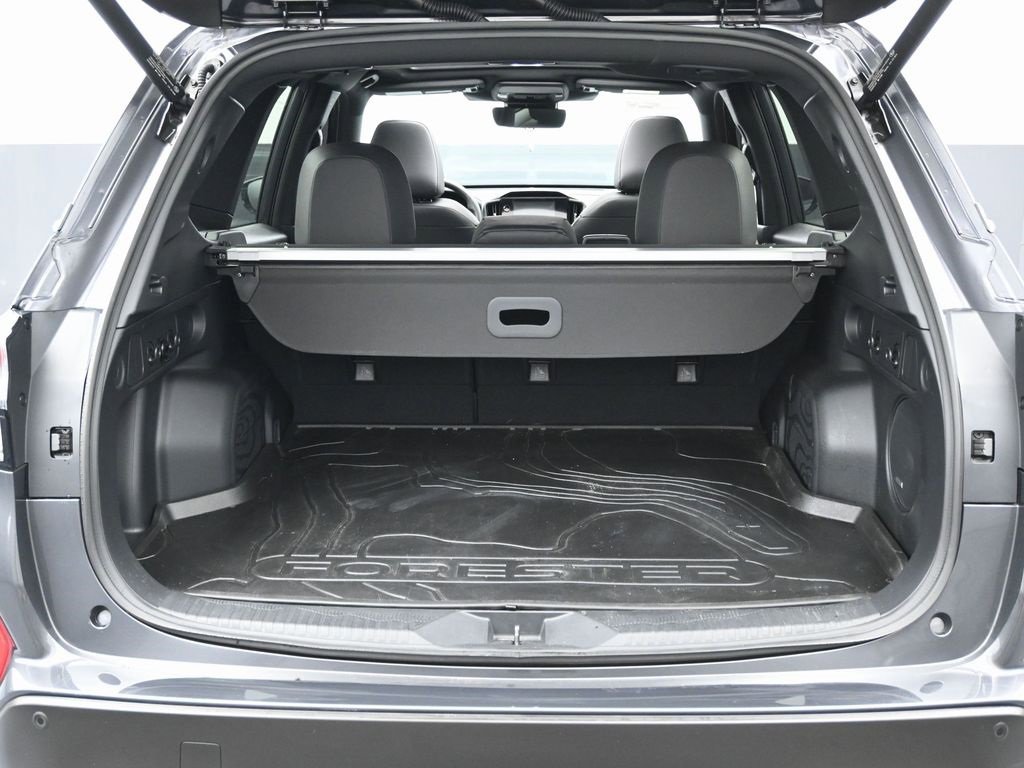 Used 2025 Subaru Forester Sport image 16