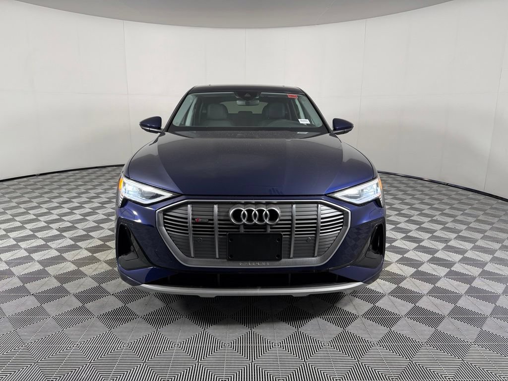 Used 2022 Audi e-tron Premium AWD/4WD image 3