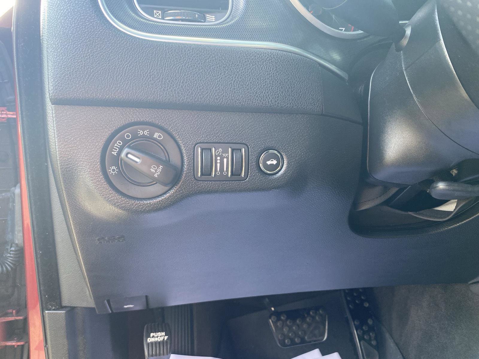 Used 2018 Dodge Charger GT image 13