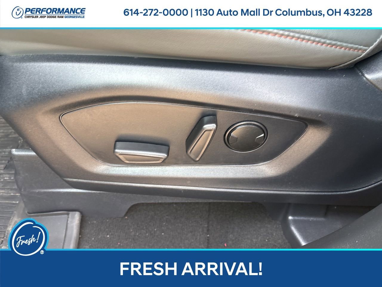 Used 2025 Ford Explorer Active w/ Active Comfort Package image 18