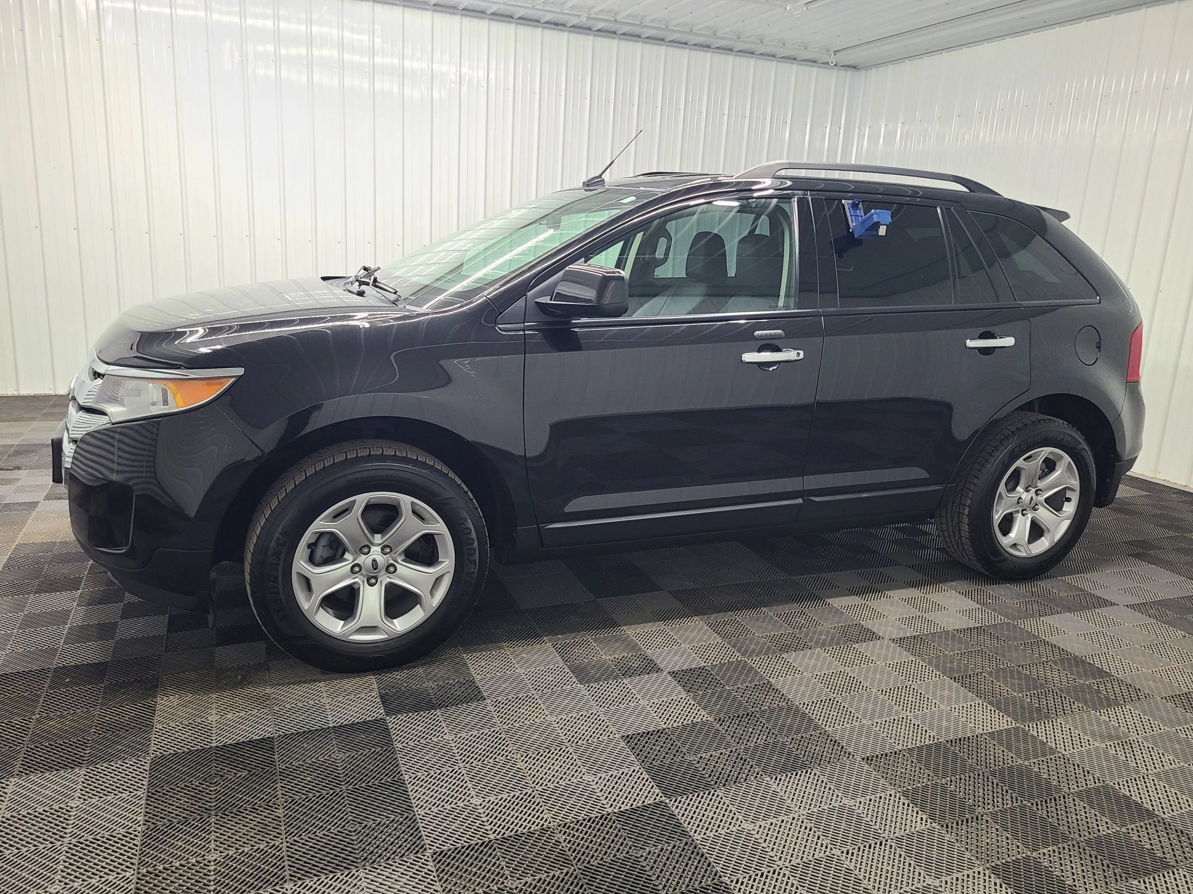 Used 2011 Ford Edge SEL w/ 202A Rapid Spec Order Code FWD image 8