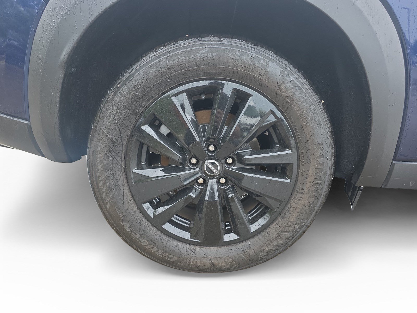 Used 2025 Nissan Pathfinder SL FWD image 17