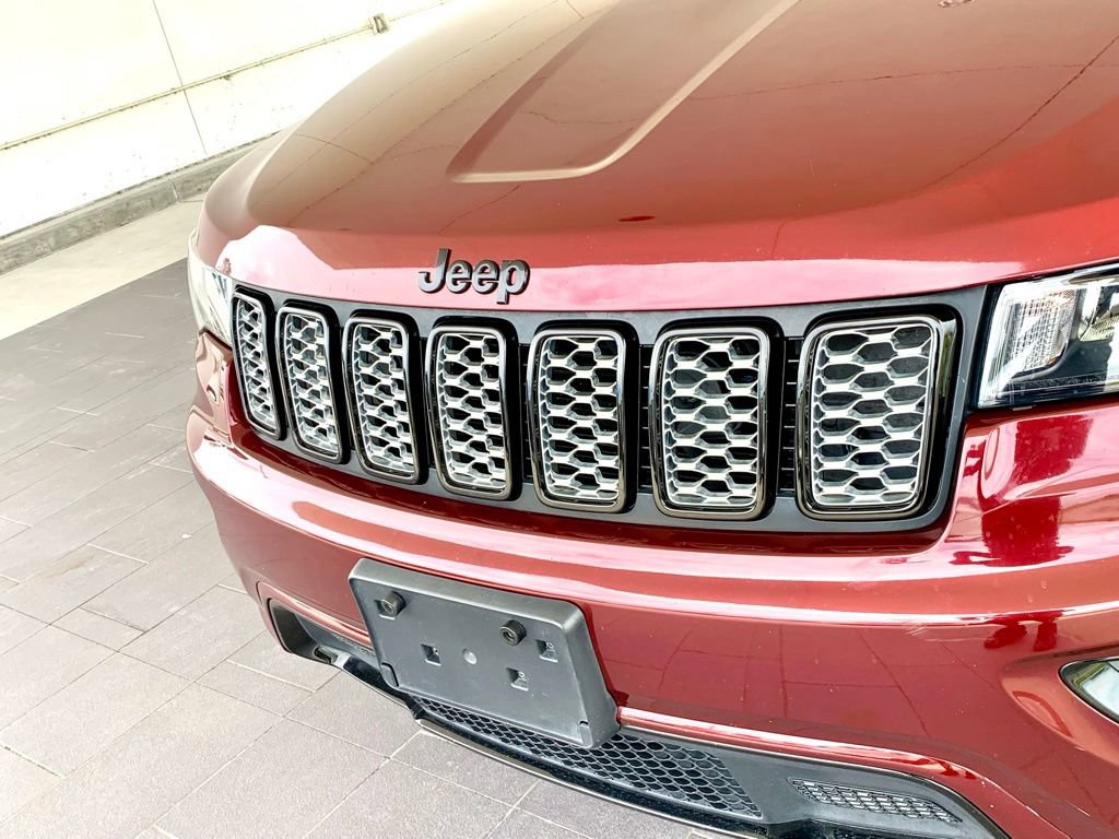 Used 2022 Jeep Grand Cherokee Laredo X AWD/4WD image 2