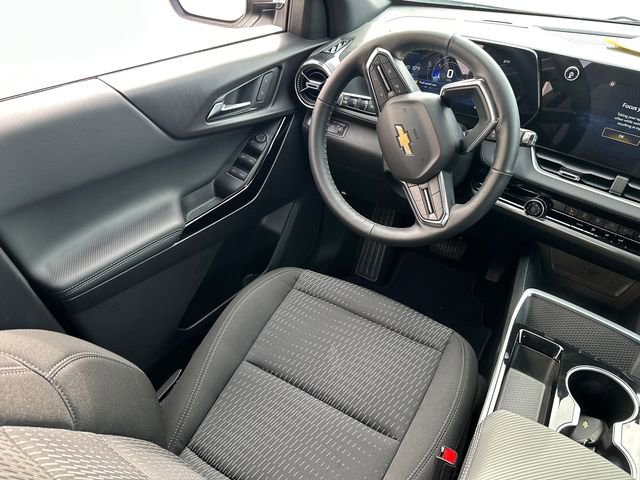 Used 2025 Chevrolet Equinox LT w/ Safety and Technology Package image 19