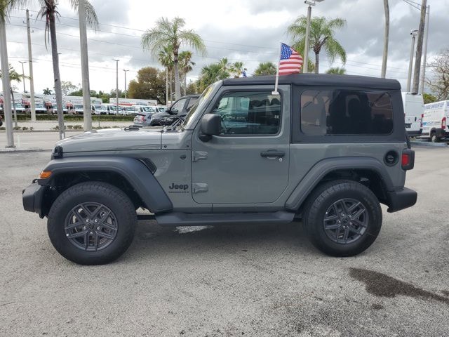 Certified 2023 Jeep Wrangler Sport AWD/4WD image 4