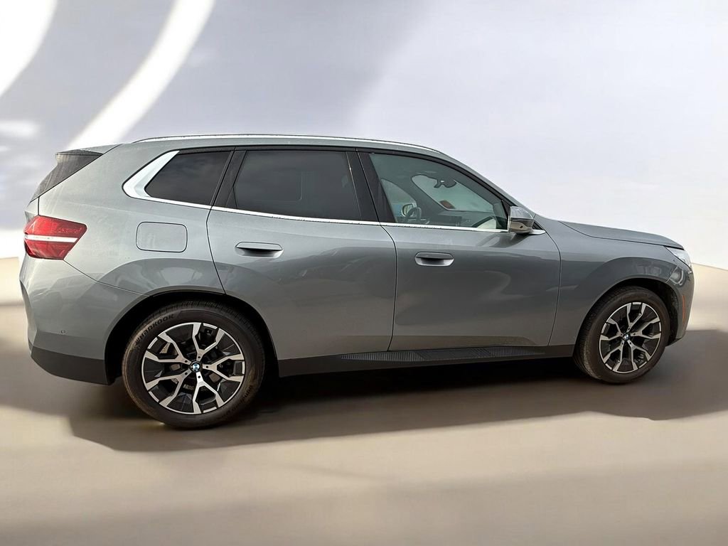 Used 2025 BMW X3 xDrive30i w/ Premium Package image 23