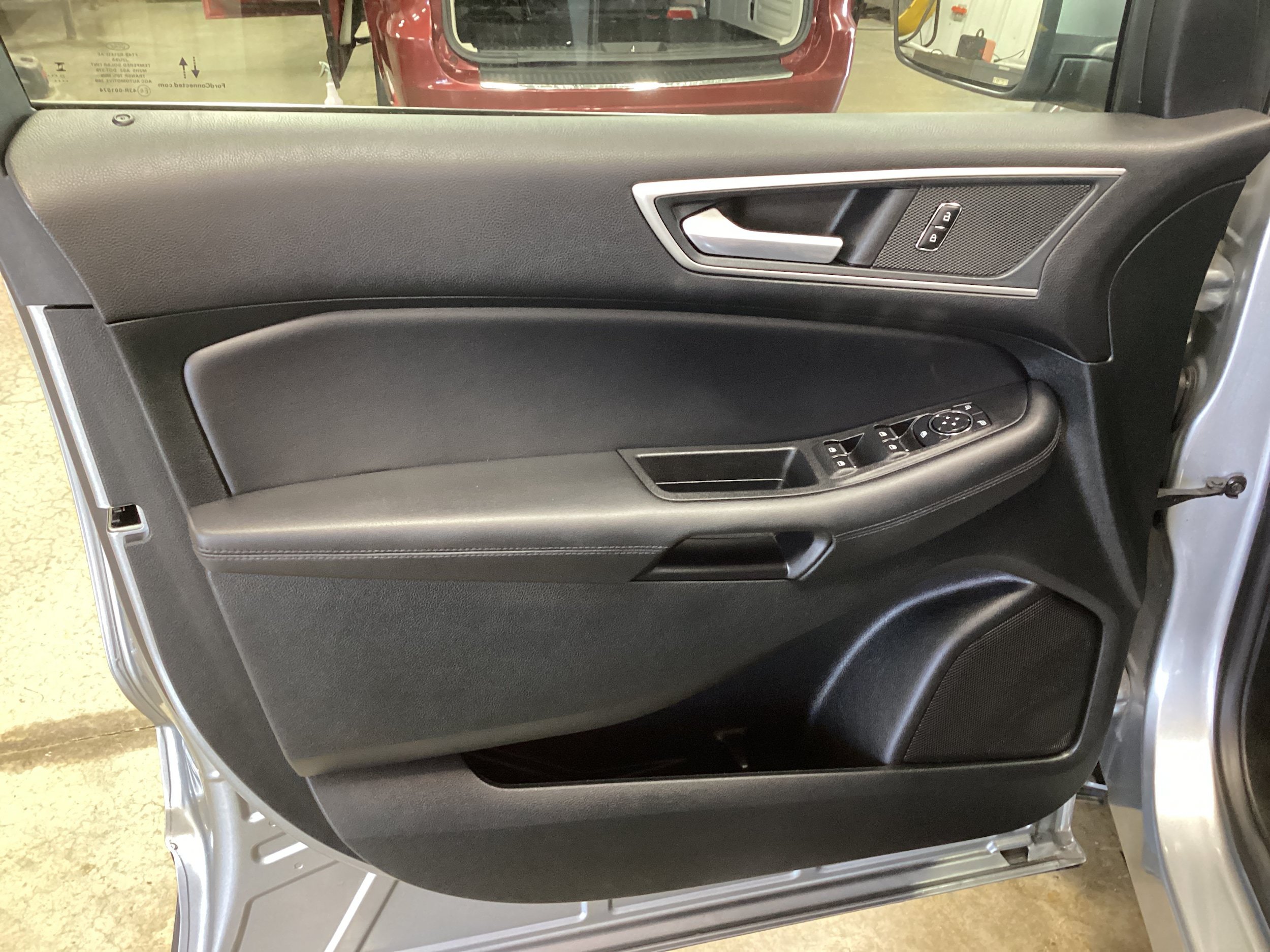 Used 2024 Ford Edge SEL w/ Convenience Package AWD/4WD image 13