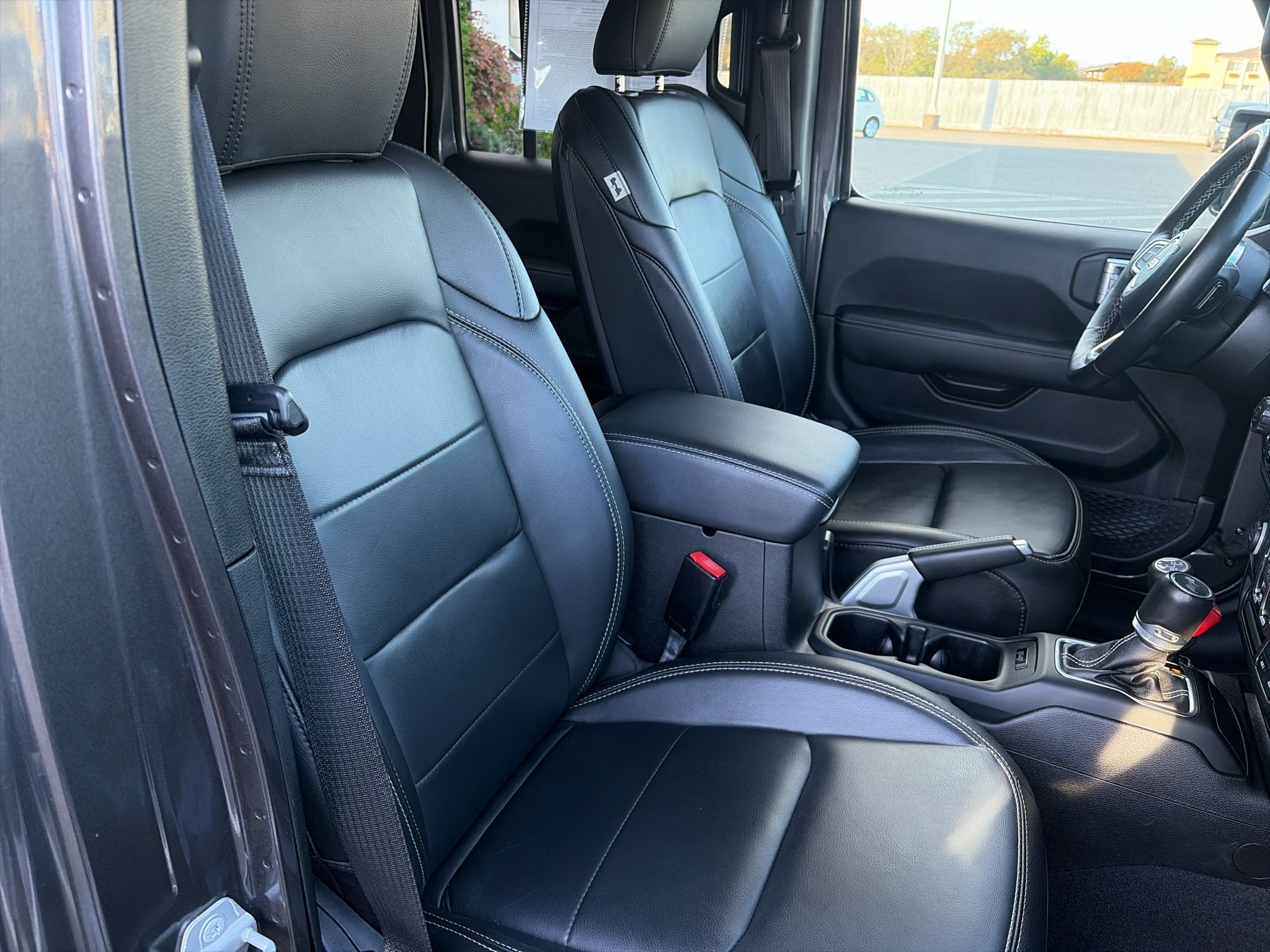 Used 2021 Jeep Wrangler Unlimited Sahara AWD/4WD image 29