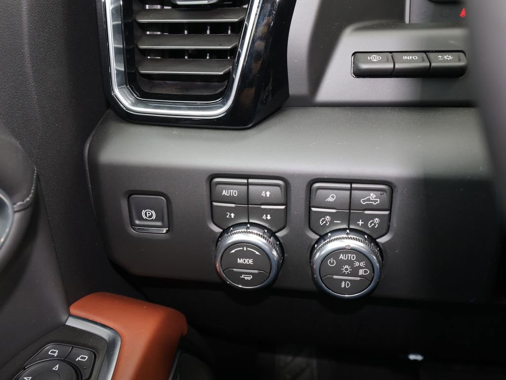 New 2026 GMC Sierra 3500 Denali Ultimate AWD/4WD image 26