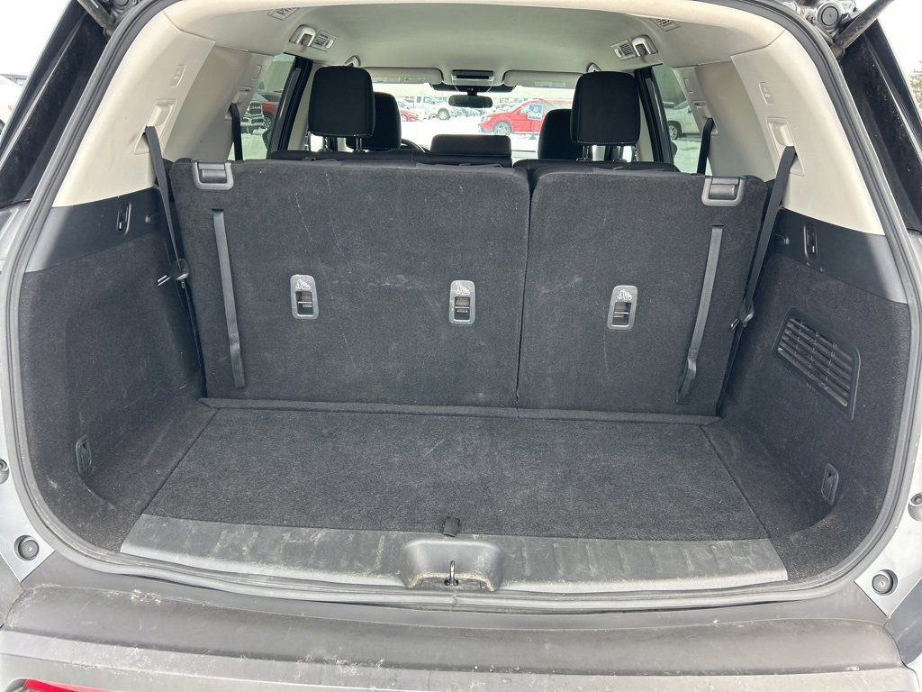 Used 2024 Nissan Pathfinder SV image 11