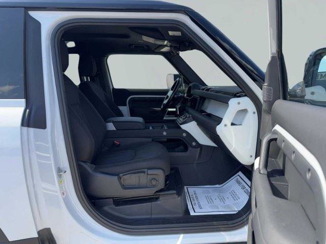 Used 2021 Land Rover Defender 90 AWD/4WD image 38
