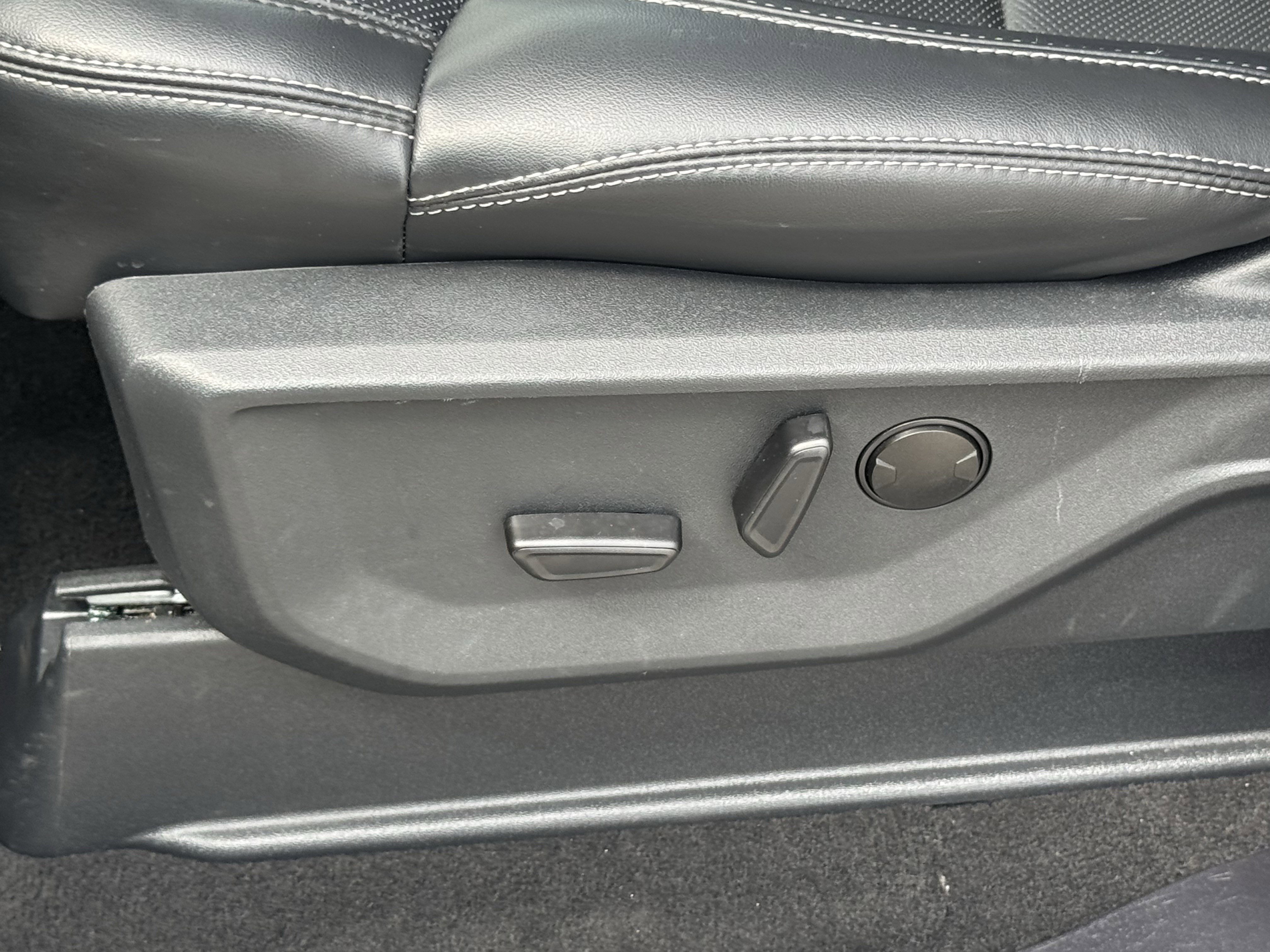 Used 2025 Ford Expedition Platinum AWD/4WD image 30