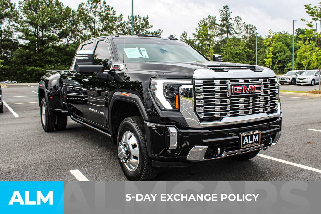 Used 2026 GMC Sierra 3500 Denali w/ Denali Reserve Package AWD/4WD image 4