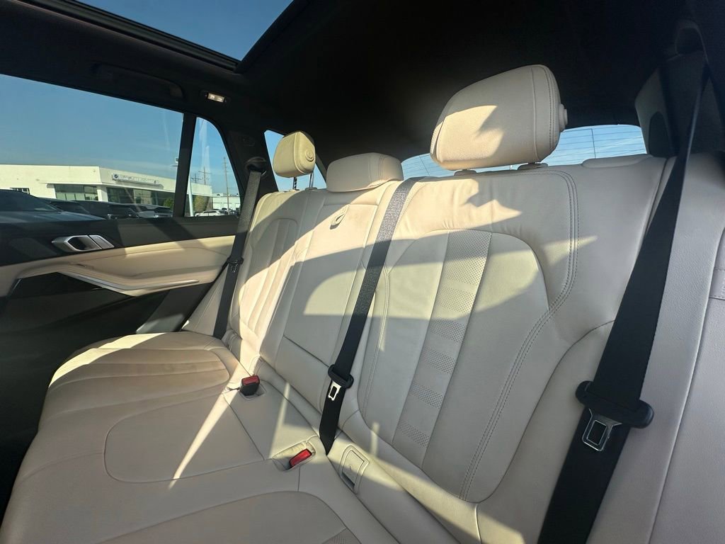 Used 2021 BMW X5 sDrive40i w/ Premium Package image 18