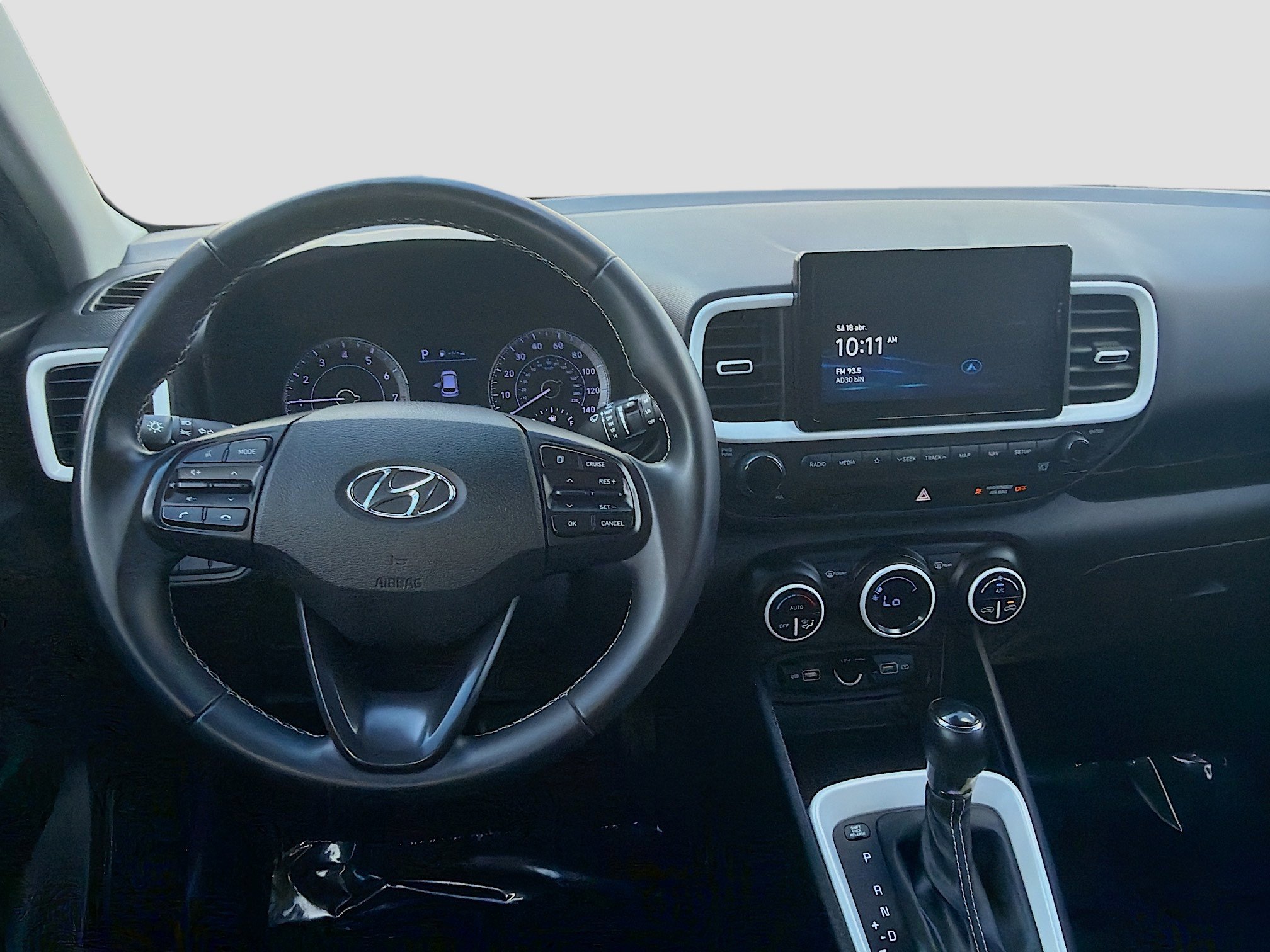 Used 2022 Hyundai Venue Limited FWD image 21