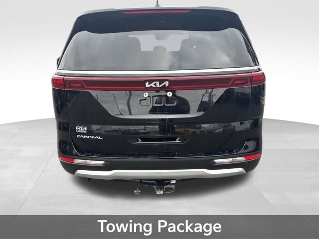Used 2023 Kia Carnival LX image 6