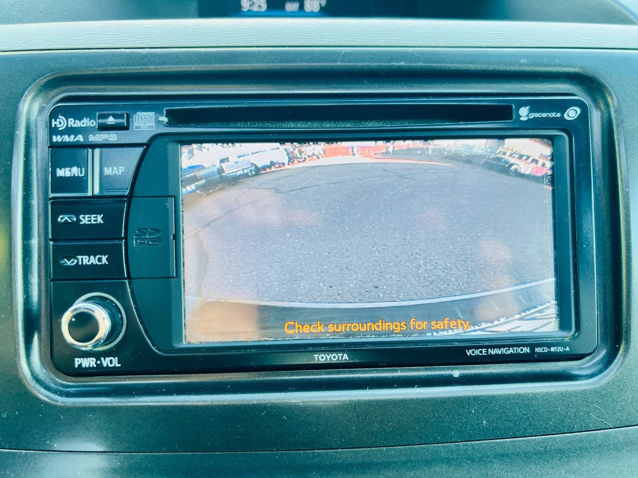 Used 2014 Toyota Sienna SE FWD image 22