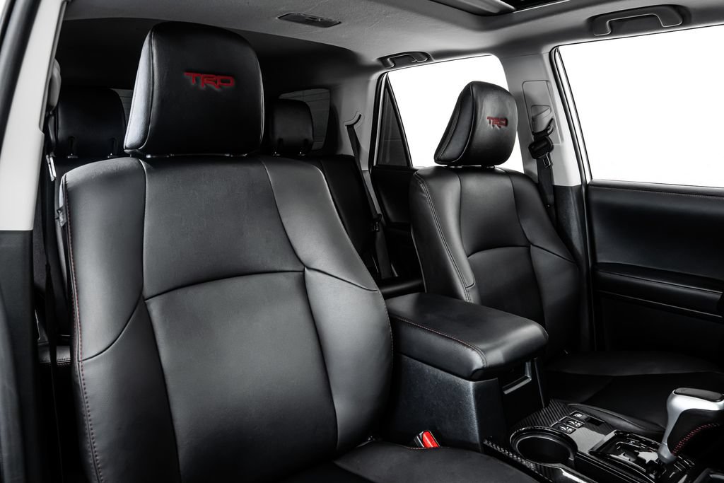 Used 2024 Toyota 4Runner TRD Off-Road Premium w/ Moonroof Package AWD/4WD image 33