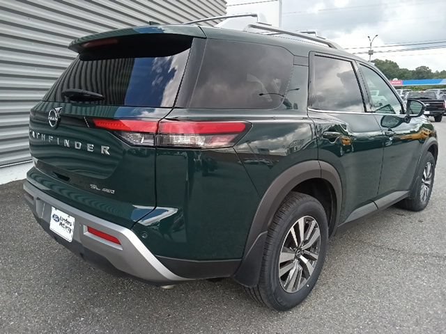 Used 2024 Nissan Pathfinder SL AWD/4WD image 3