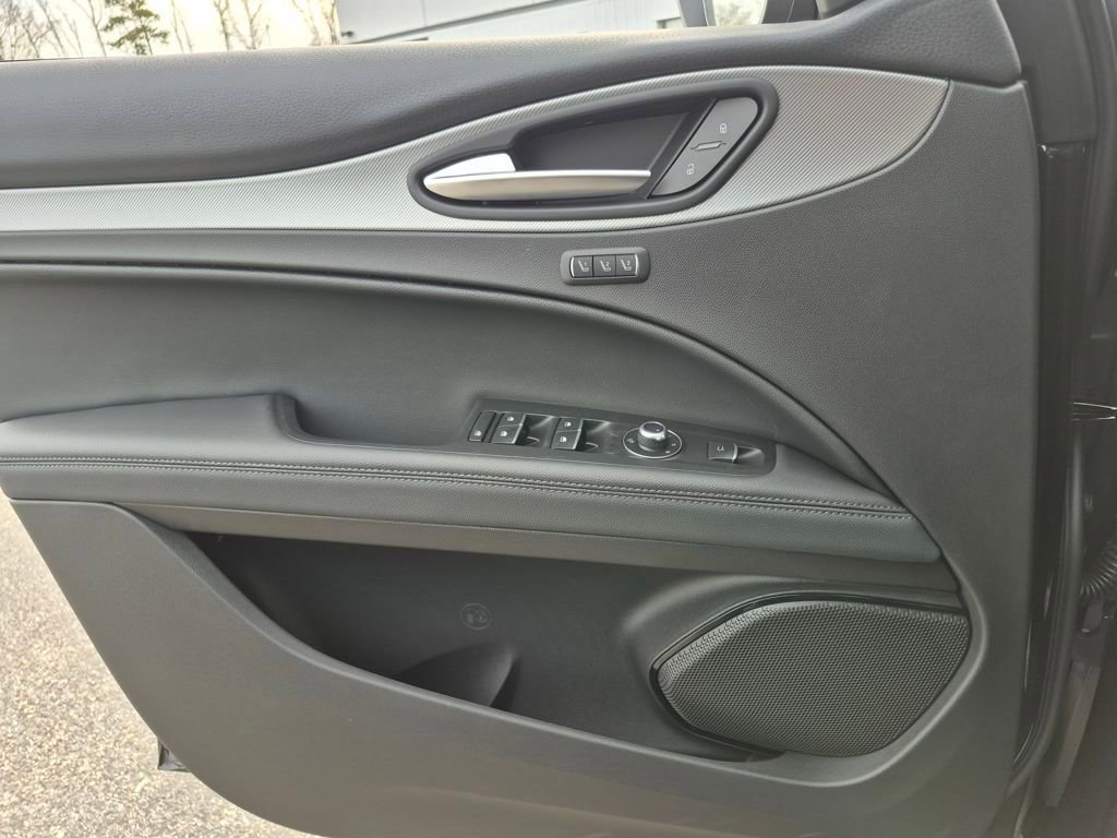 New 2025 Alfa Romeo Stelvio Sprint w/ Convenience Package image 17