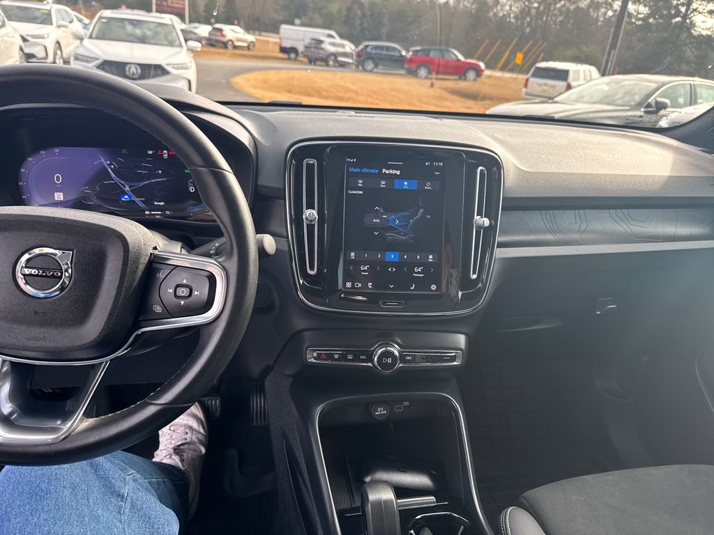 Certified 2023 Volvo C40 P8 Recharge Ultimate w/ Protection Package Premier image 21