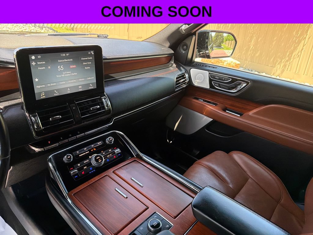 Used 2018 Lincoln Navigator Reserve w/ Technology Package AWD/4WD image 18