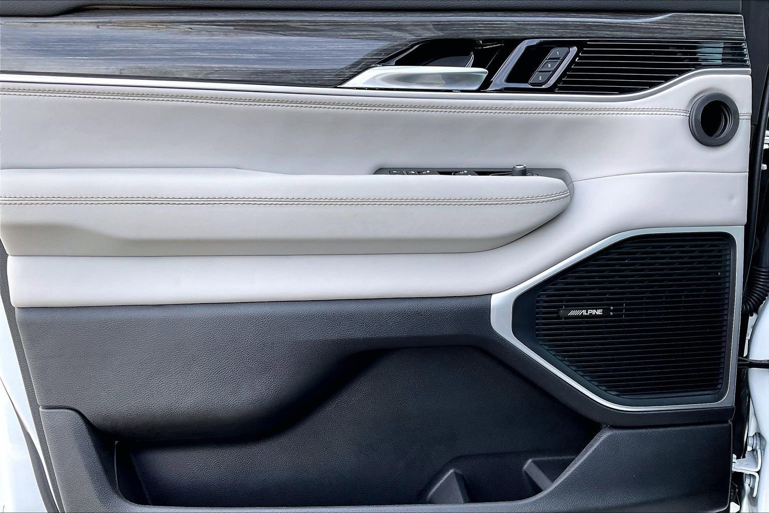 Used 2022 Jeep Wagoneer Series II image 15