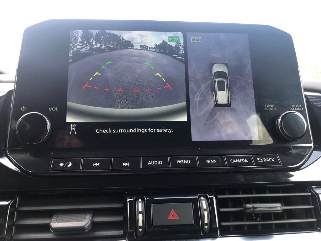 Used 2023 Nissan Pathfinder SL w/ Lighting Package (N92) FWD image 21