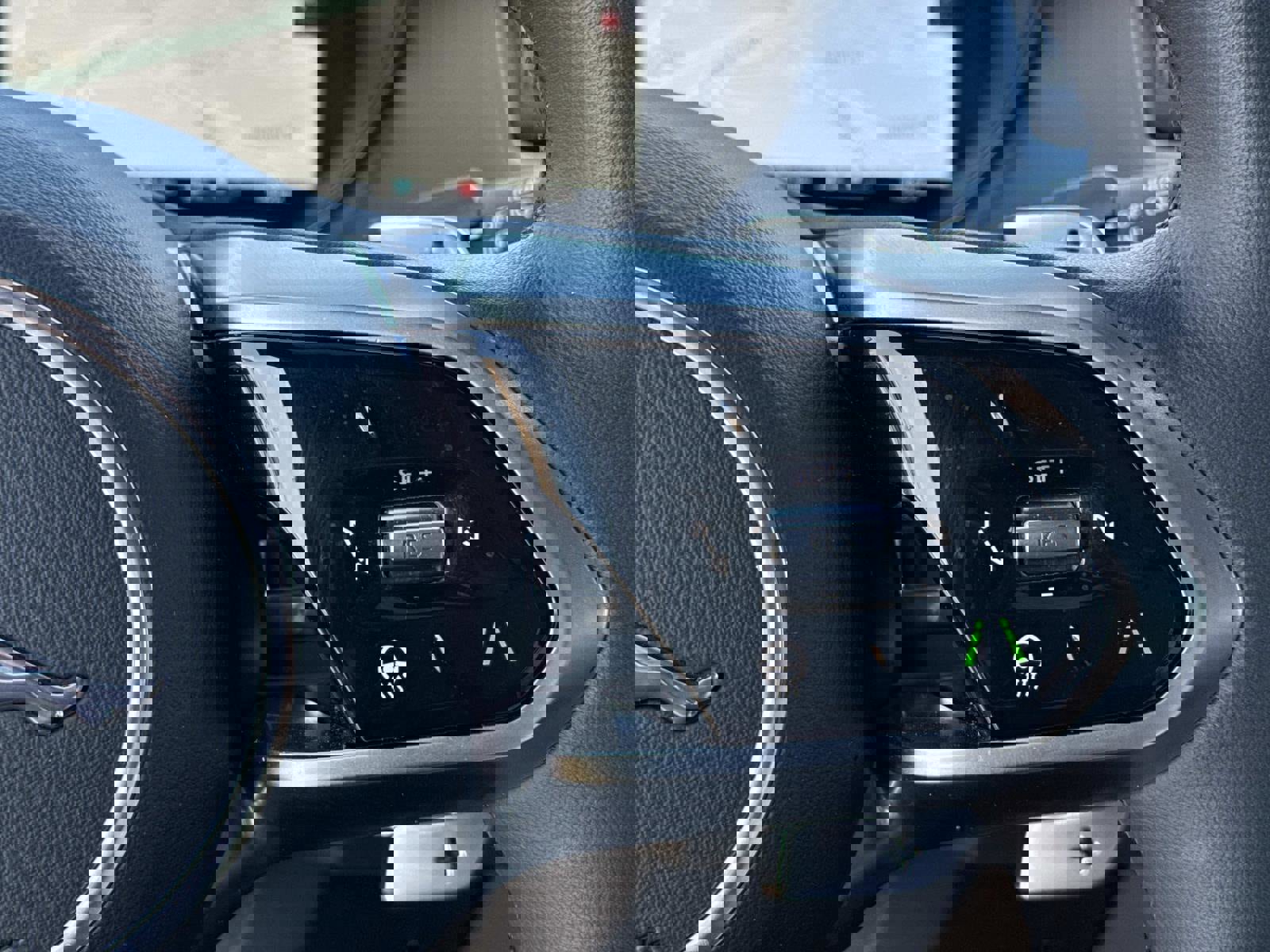 Used 2024 Jaguar E-PACE R-Dynamic SE image 28