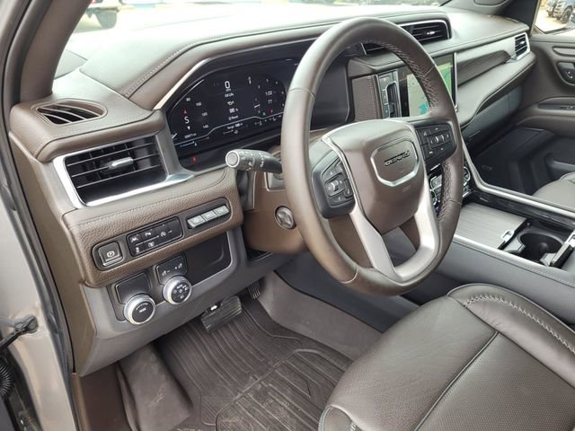 Used 2023 GMC Yukon Denali w/ LPO, Floor Liner Package image 33