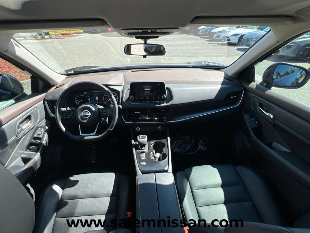 Used 2023 Nissan Rogue SV w/ SV Premium B Package FWD image 18
