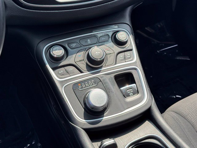 Used 2017 Chrysler 200 LX FWD image 13